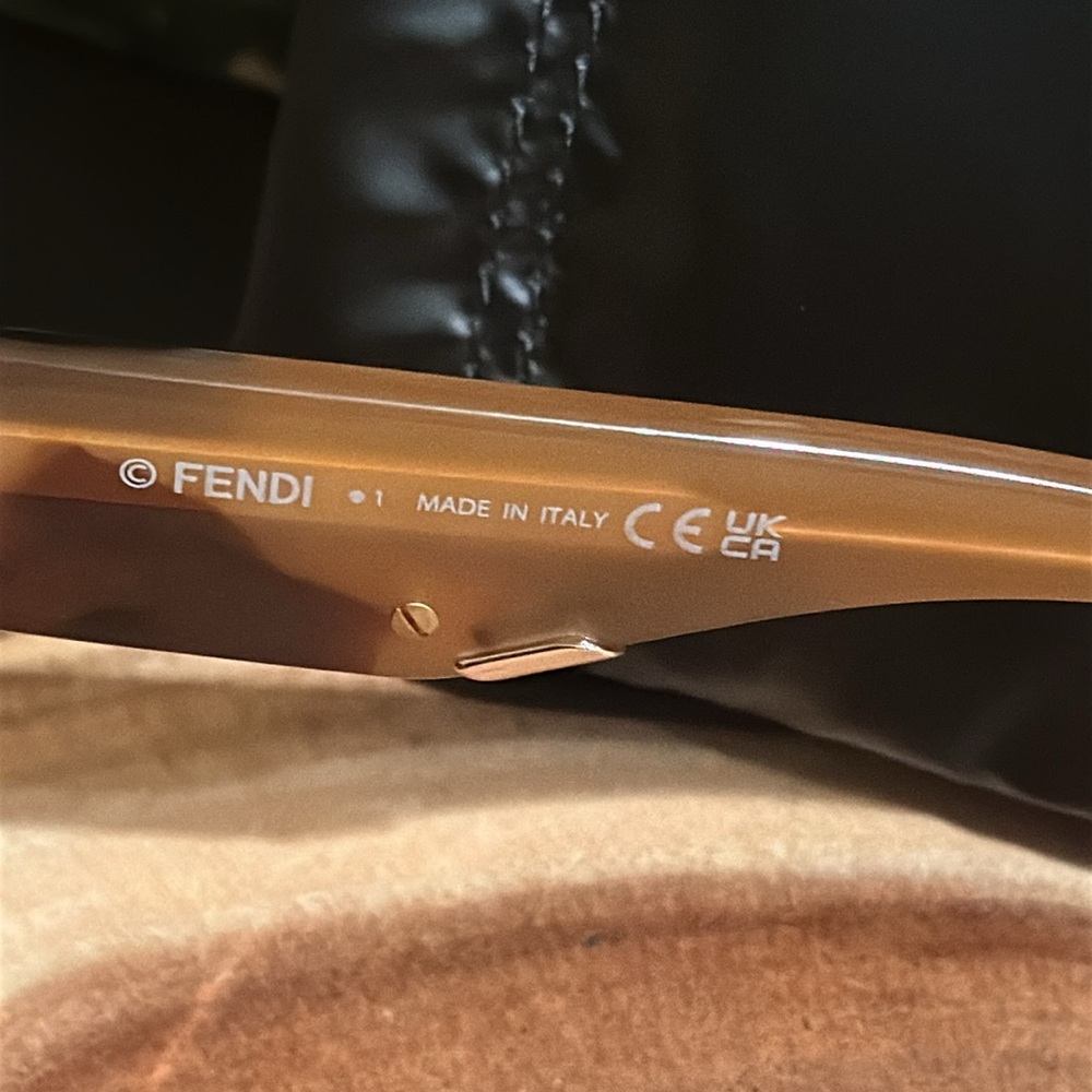 Fendi Tan Sunglasses with Gold Accents brand new - Picture 5 of 7